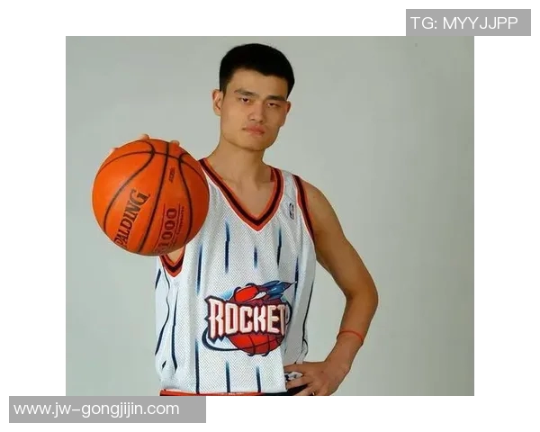 姚明秋季服装时尚解析与搭配技巧分享让你轻松穿出明星范儿