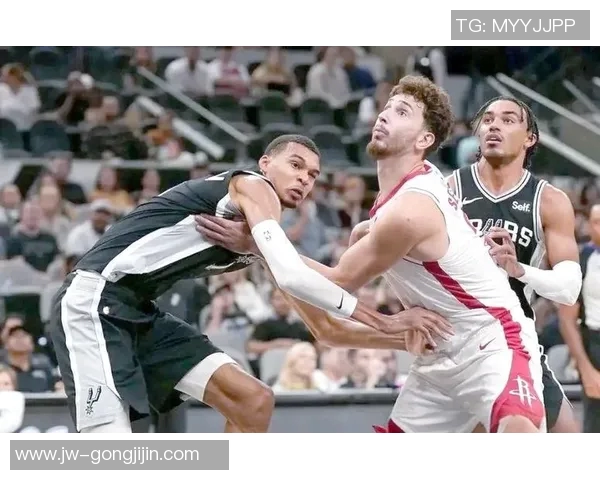 10月8日火箭对马刺季前赛精彩回放全场录像分析与亮点总结