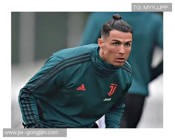 男士足球明星扎辫子发型的时尚魅力与个性表达探讨