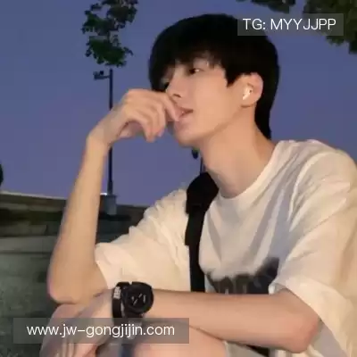 仲灵楚